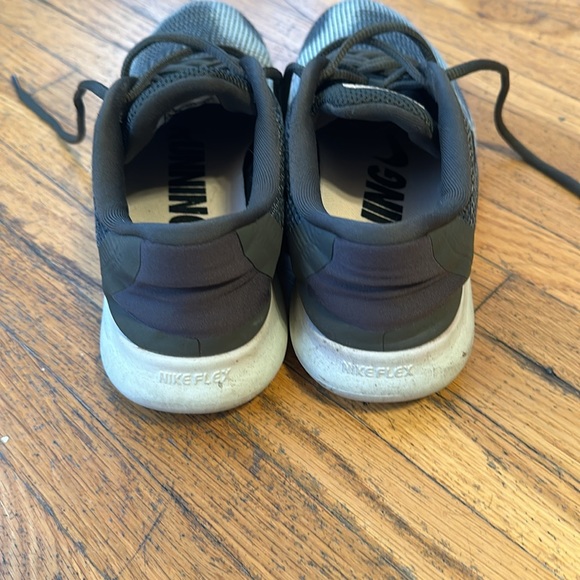Nike Flex RN 2018 Size 9 - Picture 4 of 6